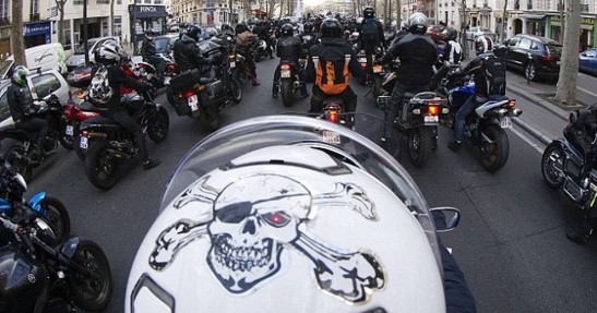 Paryscy motocykliści protestują