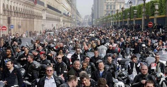 Paryscy motocykliści protestują