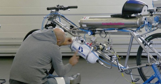 Rower z silnikiem rakietowym