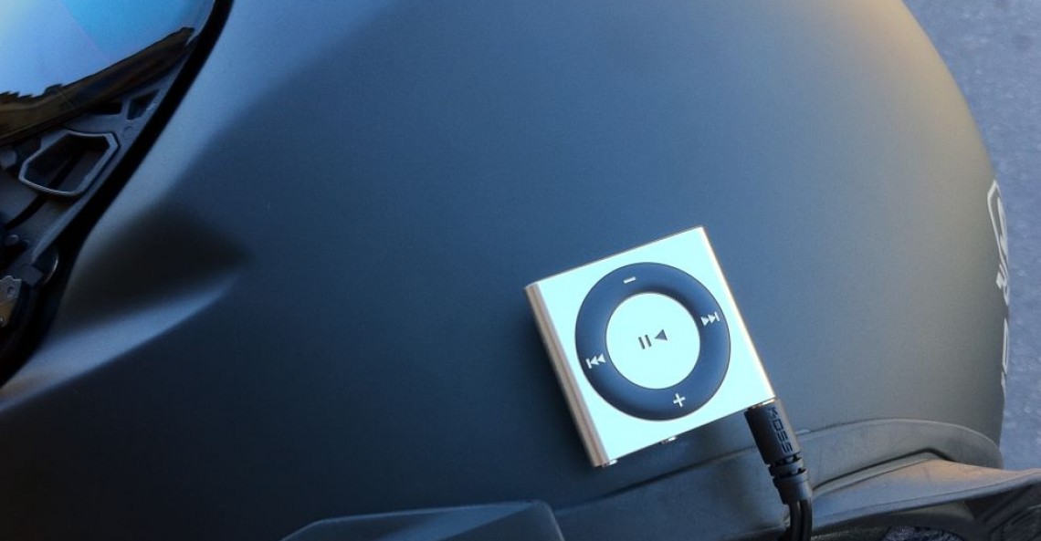 Muzyka i rozmowy telefoniczne w czasie jazdy zakazane