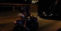 Krtka spdniczka i motocykl