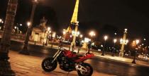 Niesamowity stunt w Paryu