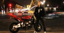 Niesamowity stunt w Paryu