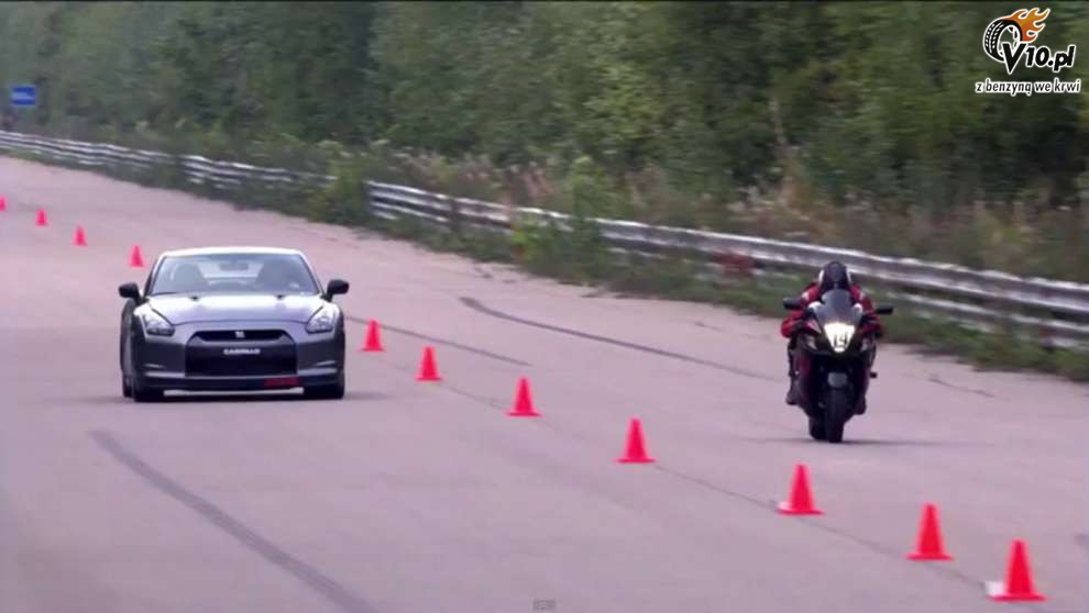 Suzuki Hayabusa vs Nissan GT-R Switzer R850