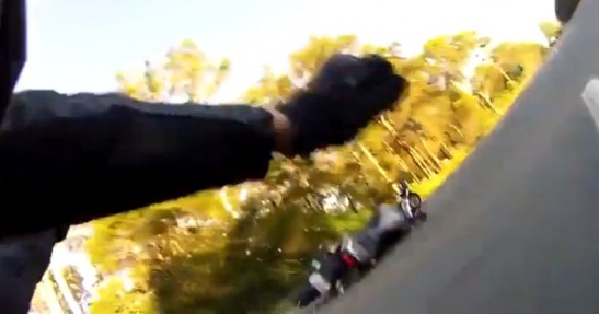 Nieudane wheelie na Triumphie