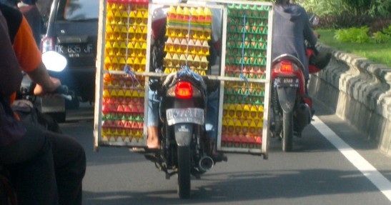 Święcenie jajek wersja hardcore...