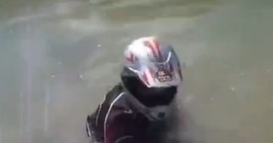 Niefortunne wodowanie motocykla