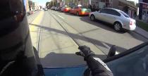 Motocyklista kontra samochód