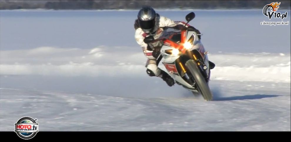 Yamaha YZF-R1 vs Porsche GT3 RS