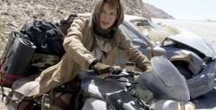 BMW K1200R i Milla Jovovich