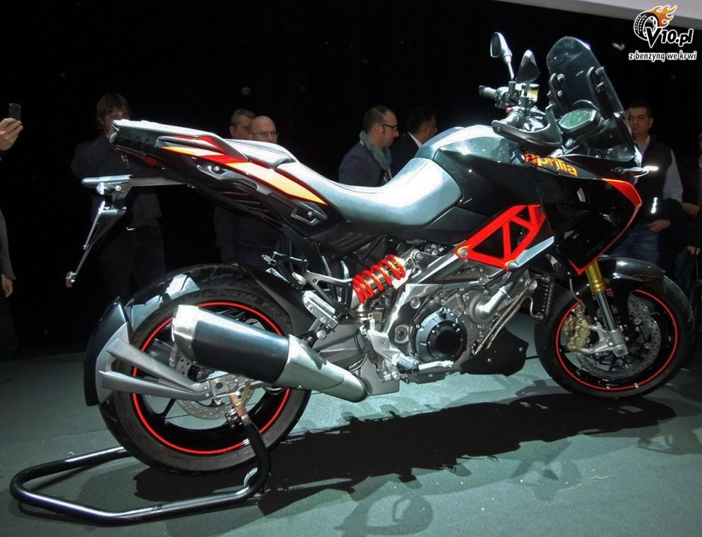 Aprilia Caponord 1200 na spotkaniu dealerw