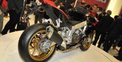 Aprilia RSV4 na targach Intermot 2012