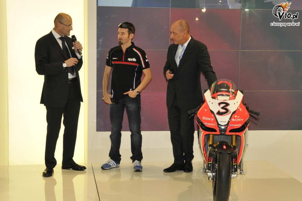 Aprilia RSV4 na targach Intermot 2012