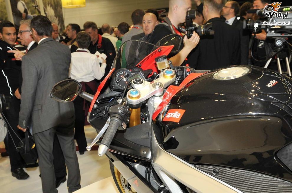 Aprilia RSV4 na targach Intermot 2012