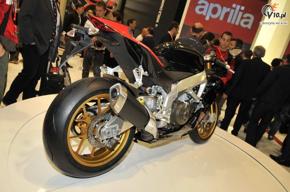 Aprilia RSV4 na targach Intermot 2012
