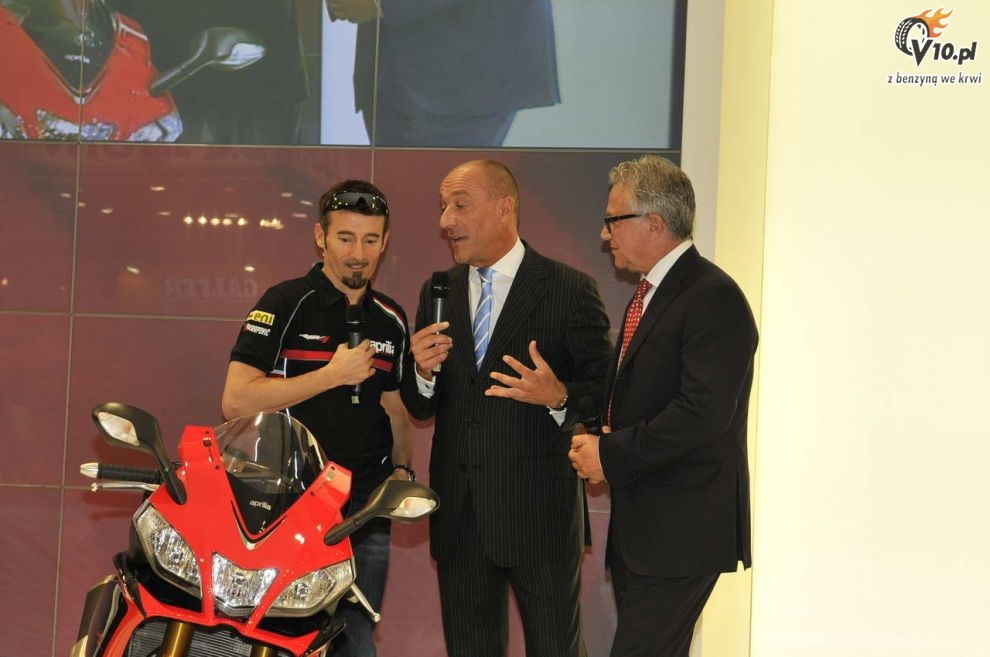 Aprilia RSV4 na targach Intermot 2012