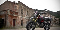 Aprilia Dorsoduro 750 Factory