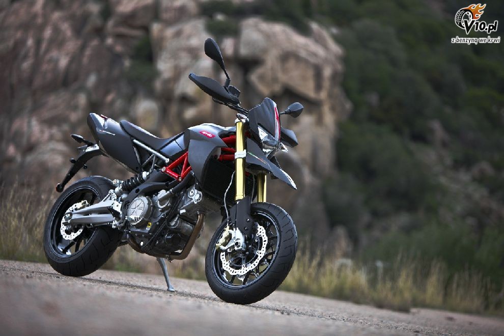 Aprilia Dorsoduro 750 Factory