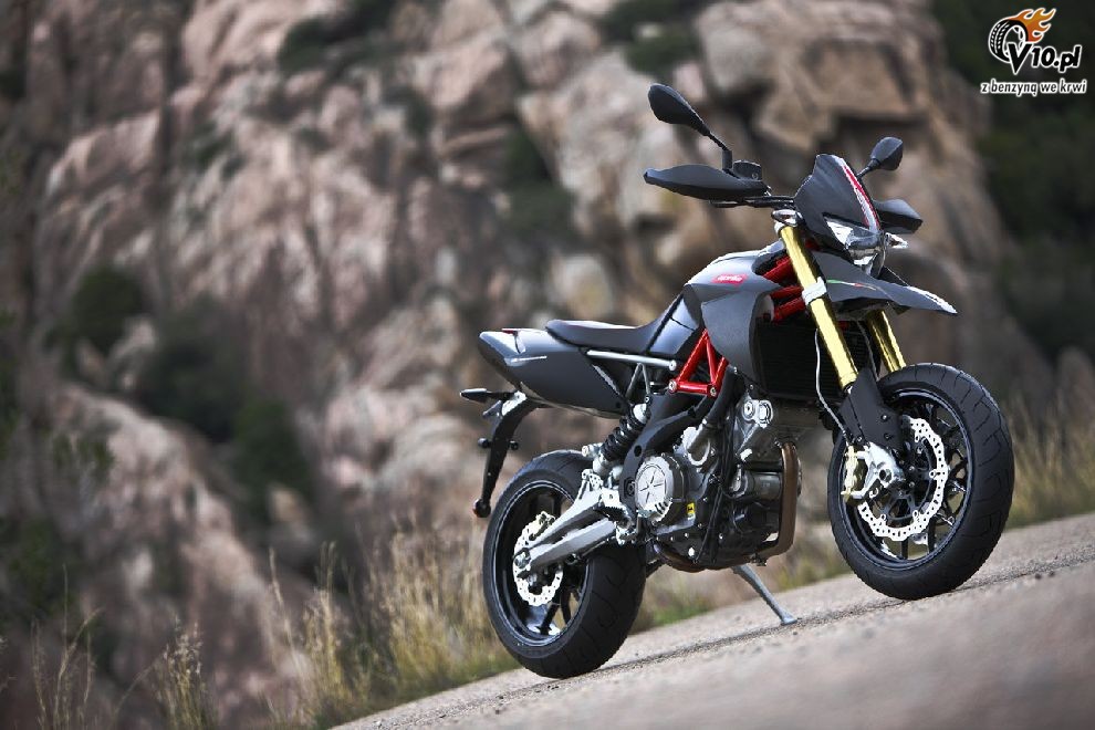 Aprilia Dorsoduro 750 Factory