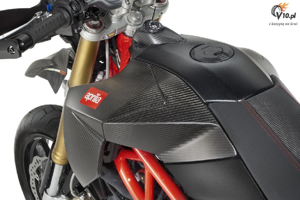 Aprilia Dorsoduro 750 Factory