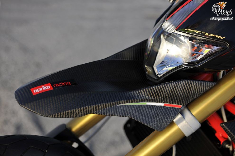 Aprilia Dorsoduro 750 Factory