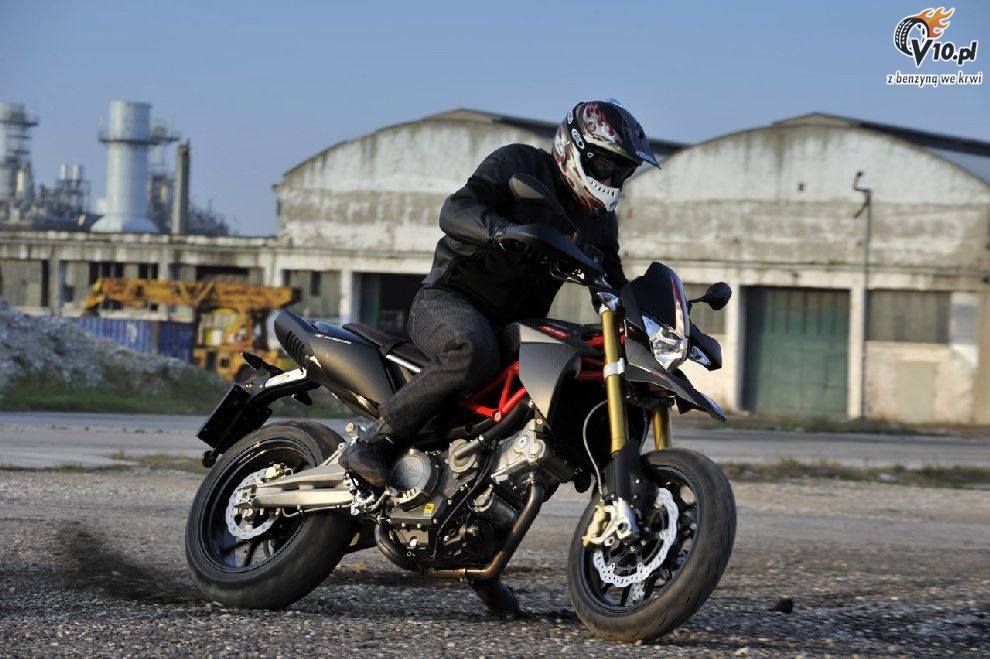 Aprilia Dorsoduro 750 Factory
