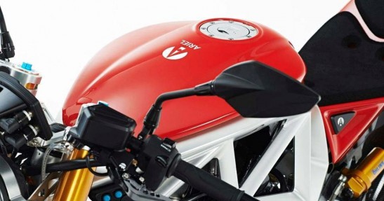 Ariel Ace - as wśród jednośladów