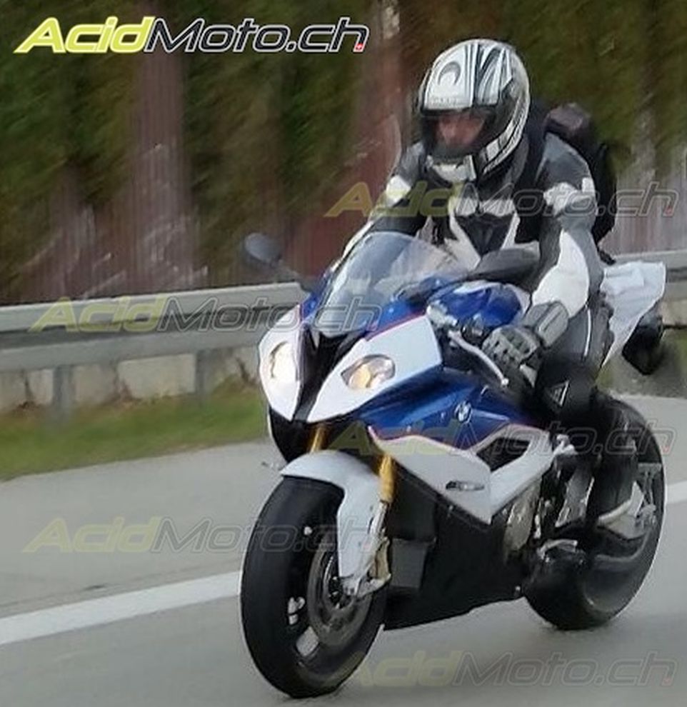 BMW S1000RR na 2015 rok przyapany podczas testw