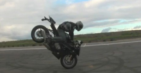 BMW S1000RR stunt