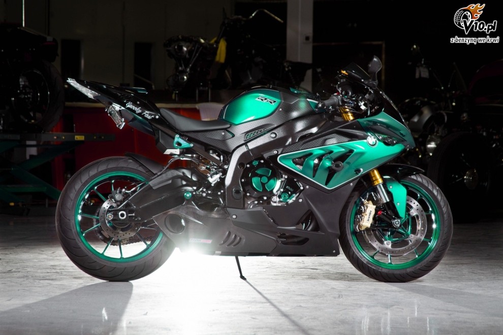 BMW S1000RR w nietypowym malowaniu