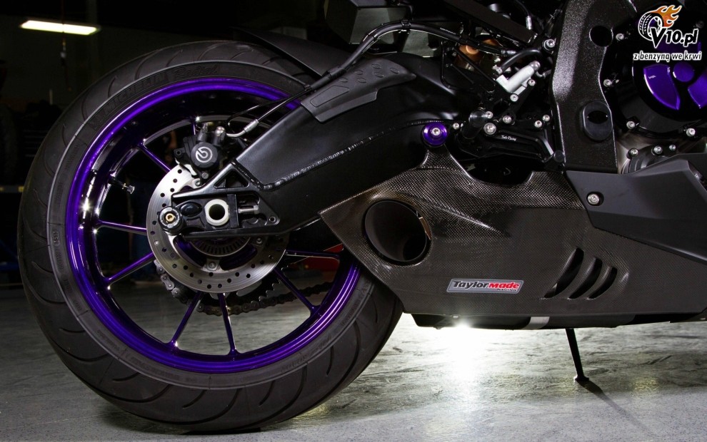 BMW S1000RR w nietypowym malowaniu