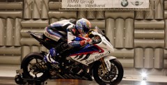 BMW S1000RR w tunelu aerodynamicznym