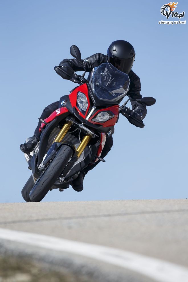 BMW S1000XR na 2015 rok - akcja