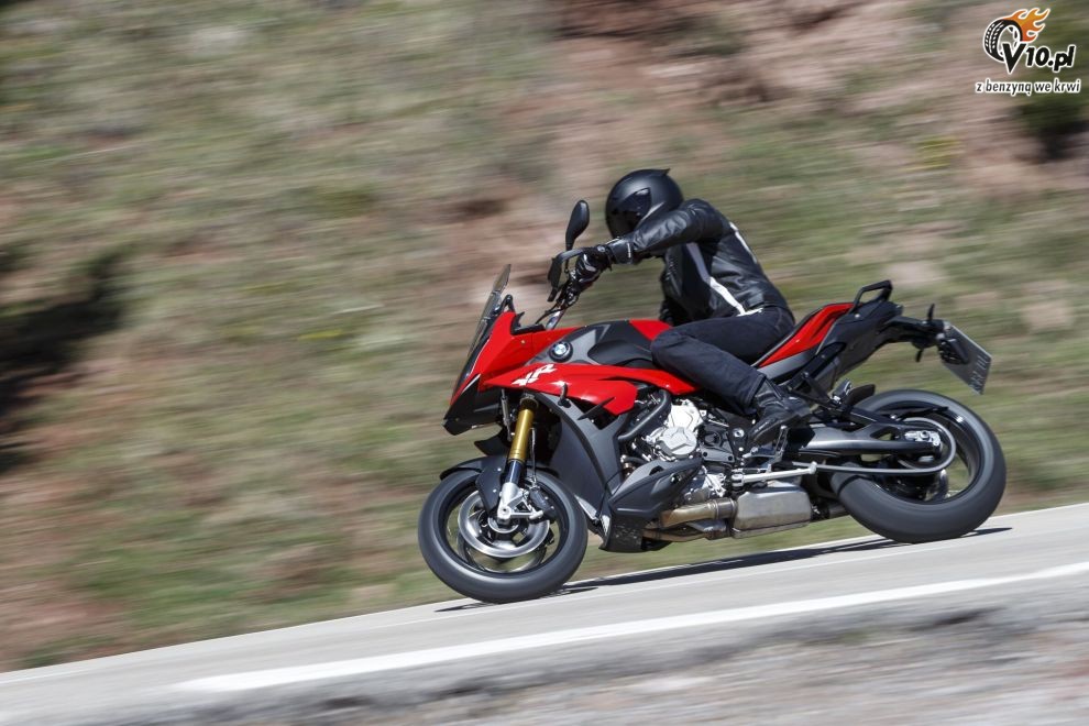 BMW S1000XR na 2015 rok - akcja