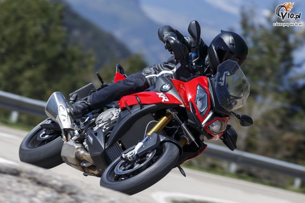 BMW S1000XR na 2015 rok - akcja