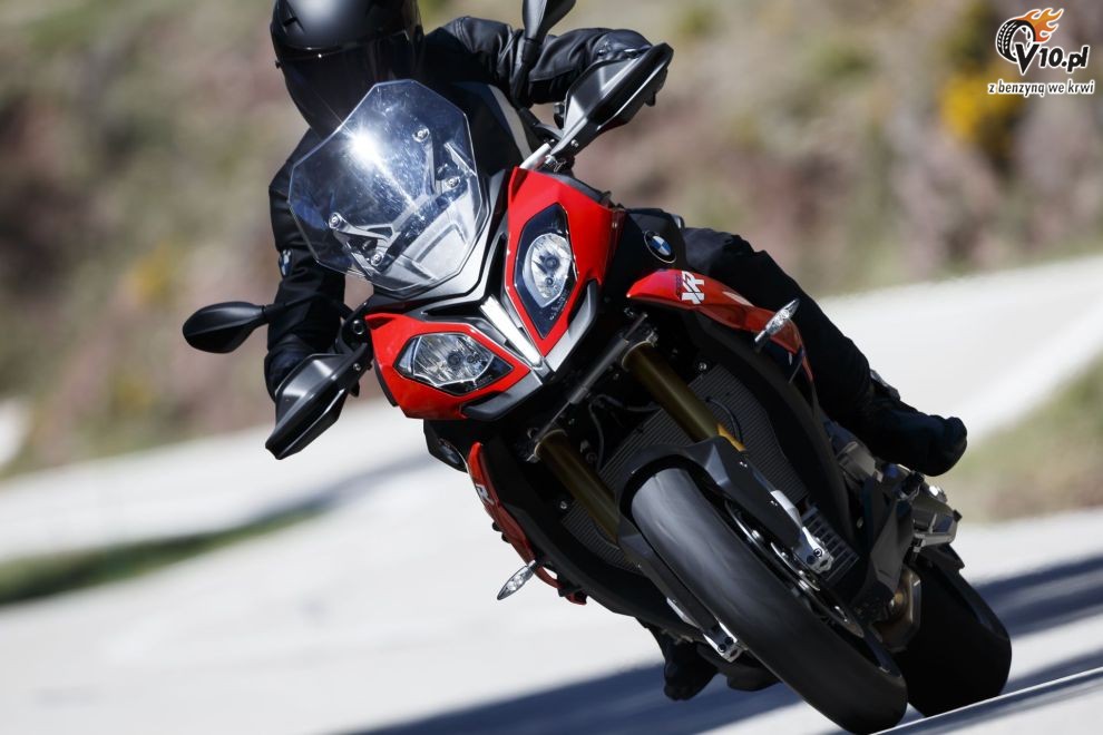 BMW S1000XR na 2015 rok - akcja
