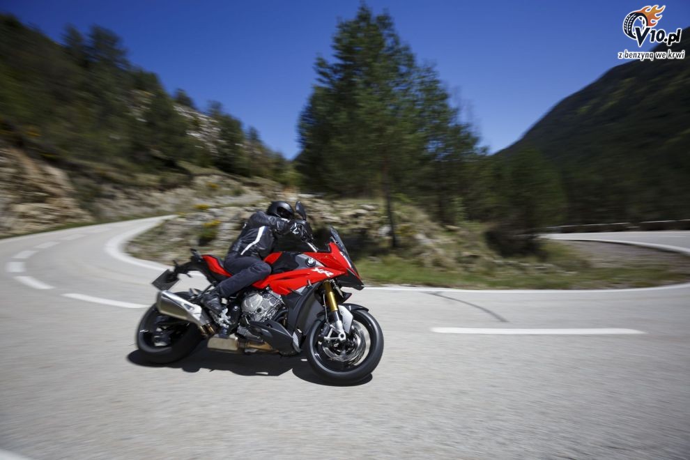 BMW S1000XR na 2015 rok - akcja
