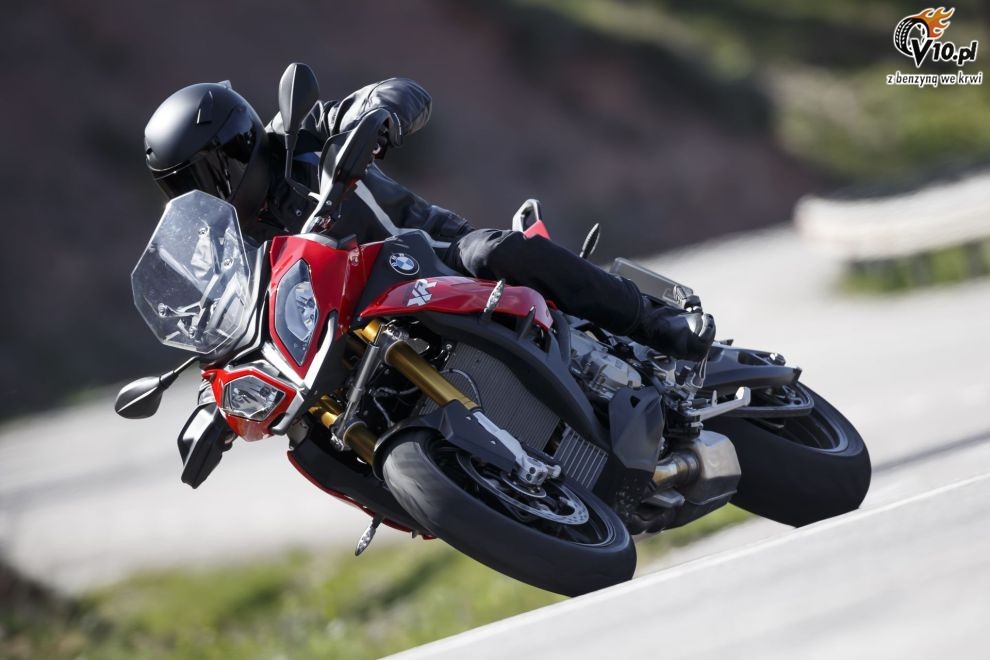 BMW S1000XR na 2015 rok - akcja
