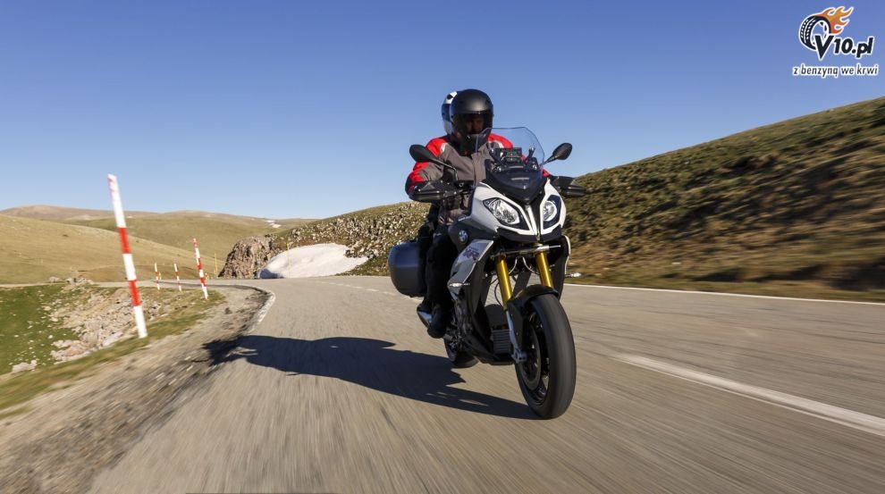 BMW S1000XR na 2015 rok - akcja