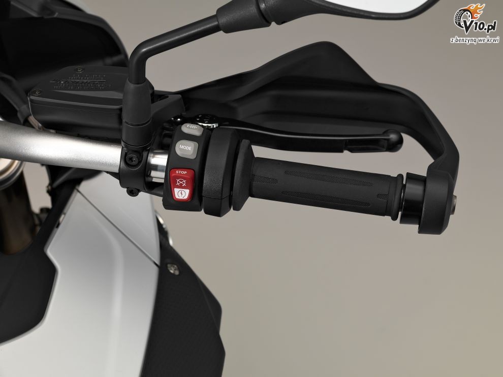 BMW S1000XR na 2015 rok - studio