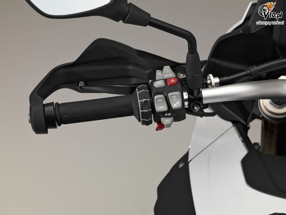 BMW S1000XR na 2015 rok - studio