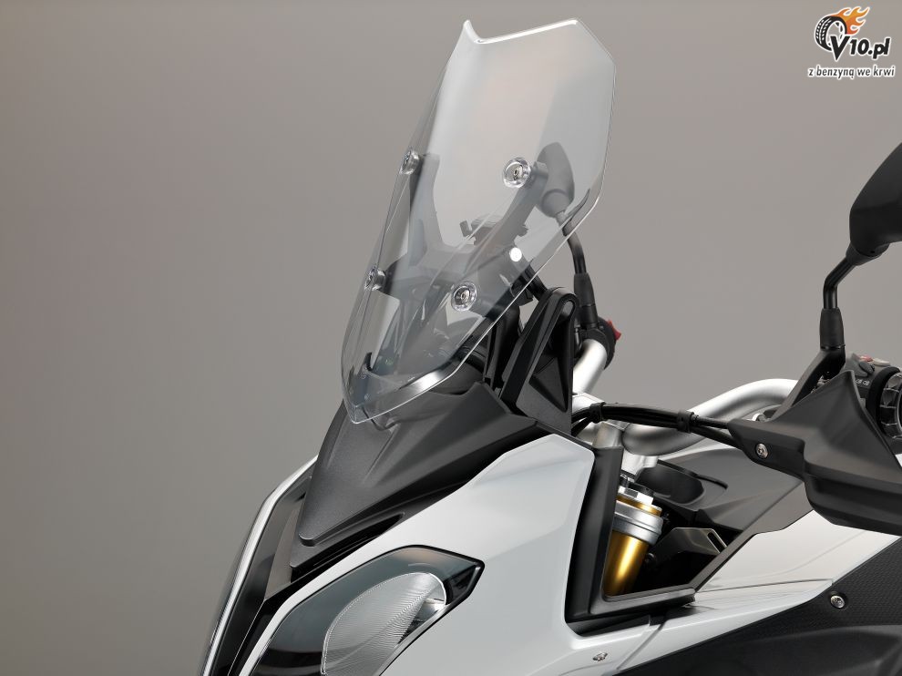 BMW S1000XR na 2015 rok - studio