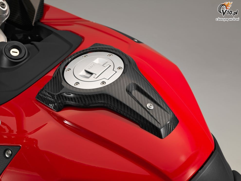 BMW S1000XR na 2015 rok - studio