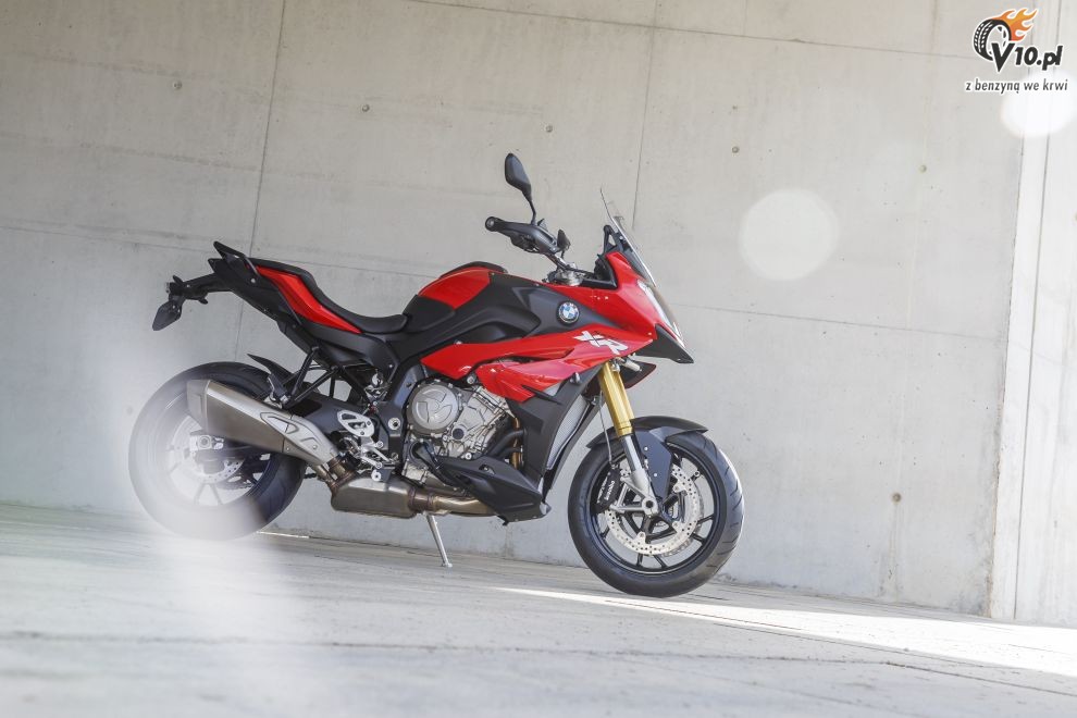 BMW S1000XR na 2015 rok - studio