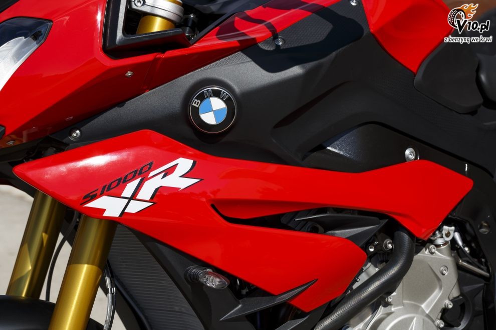 BMW S1000XR na 2015 rok - studio