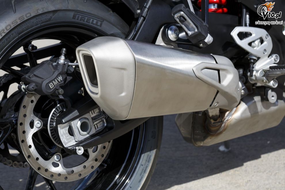 BMW S1000XR na 2015 rok - studio
