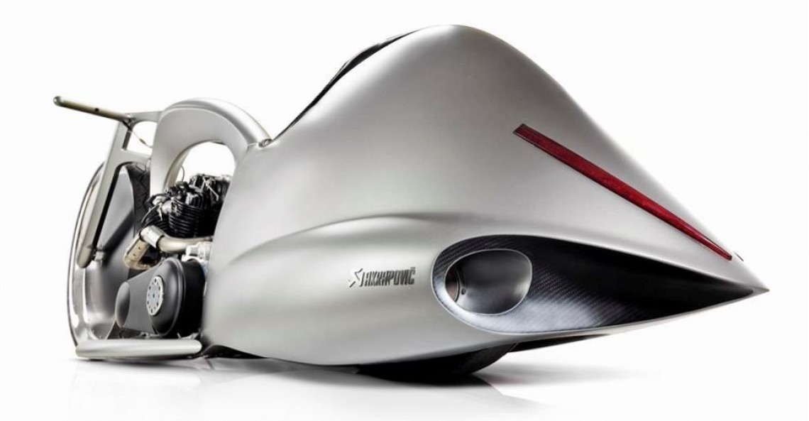 Akrapovic Full Moon Concpet