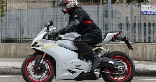 Ducati 959 Panigale - zdjęcia szpiegowskie