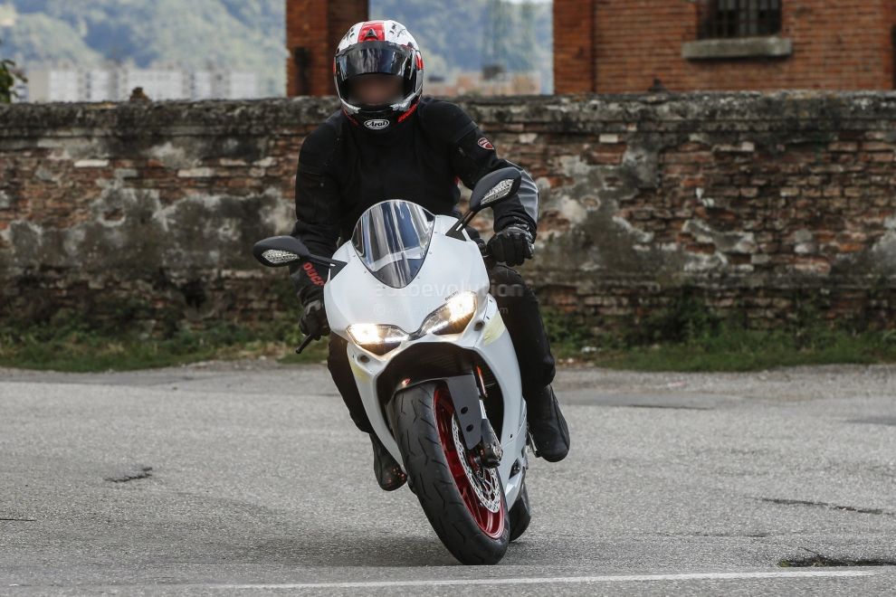Ducati 959 Panigale - zdjcia szpiegowskie