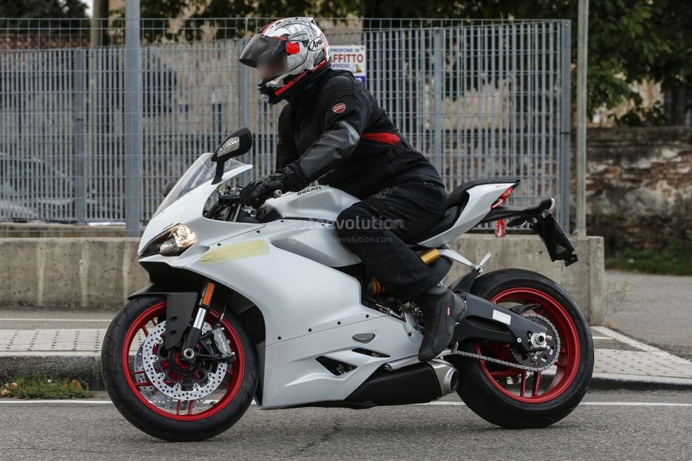 Ducati 959 Panigale - zdjcia szpiegowskie